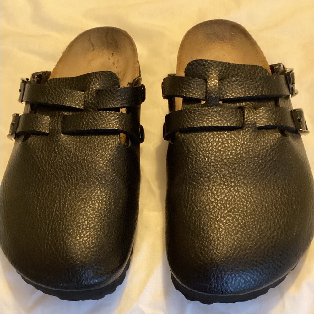 Black Birkenstock Birki Clogs size 7